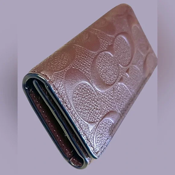 Unisex Coach NWOT Brown Leather Embossed Logo (multi) Key Holder Trifold Case - Picture 7 of 12
